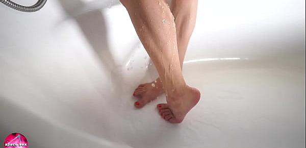  Orgasm Under Running Water in the Bathroom - Amateur Solo